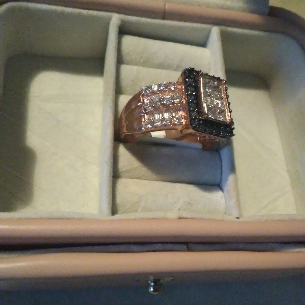 Show piece size 12 ring